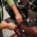 Cara Ganti Oli Motor Bebek Sendiri di Rumah