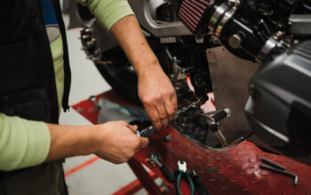 Cara Ganti Oli Motor Bebek Sendiri di Rumah