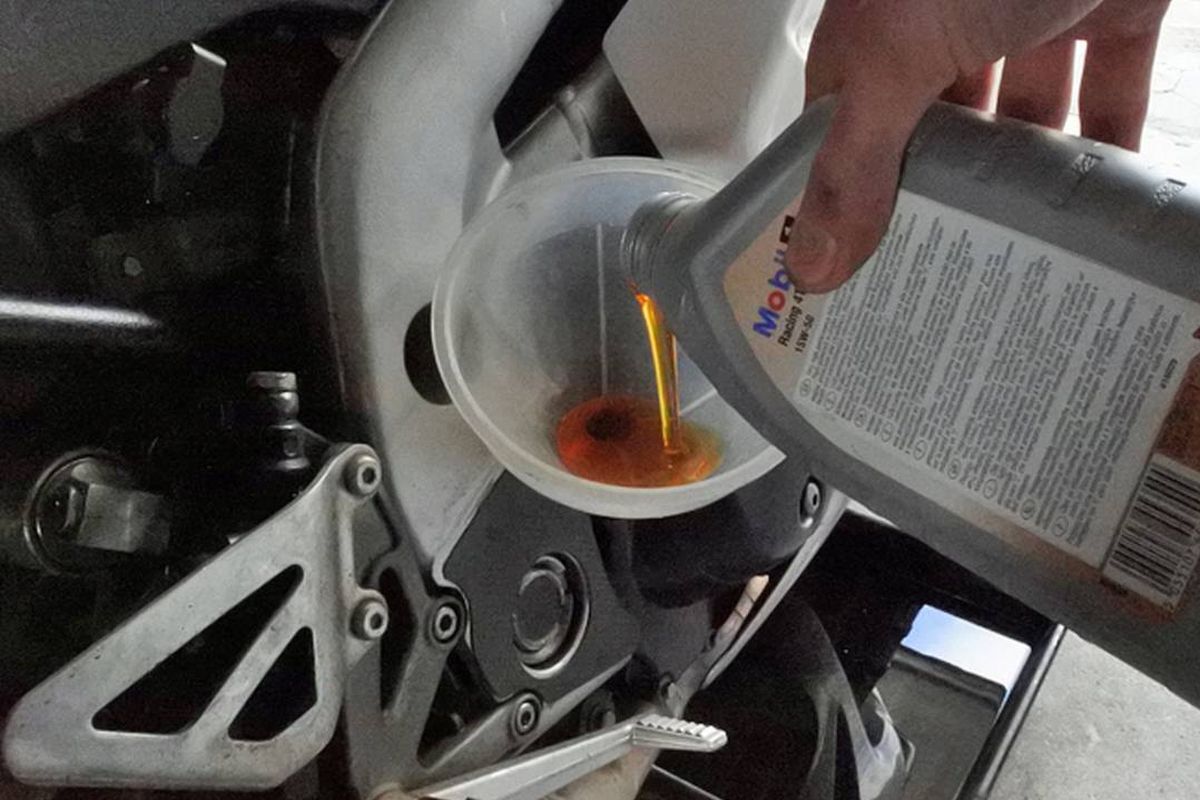 Salah Kaprah Motor Matik Pakai Oli Mobil Salah Kaprah Motor Matik Pakai Oli Mobil