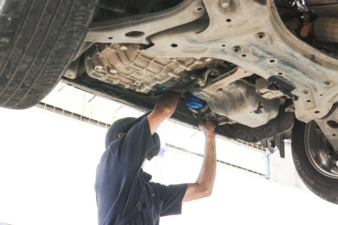 Langkah Membersihkan Area Mesin Sebelum Dan Sesudah Ganti Oli