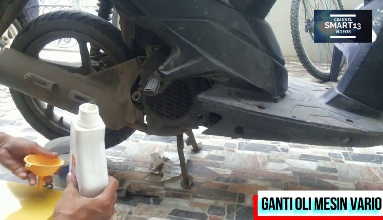 CARA GANTI OLI GARDAN MOTOR MATIC HONDA BEAT - YouTube
