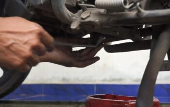 Apakah Efektif Baut Oli Motor Pakai Seal Tape Agar Tidak Rembes? Simak ...