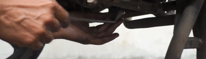 Apakah Efektif Baut Oli Motor Pakai Seal Tape Agar Tidak Rembes? Simak ...